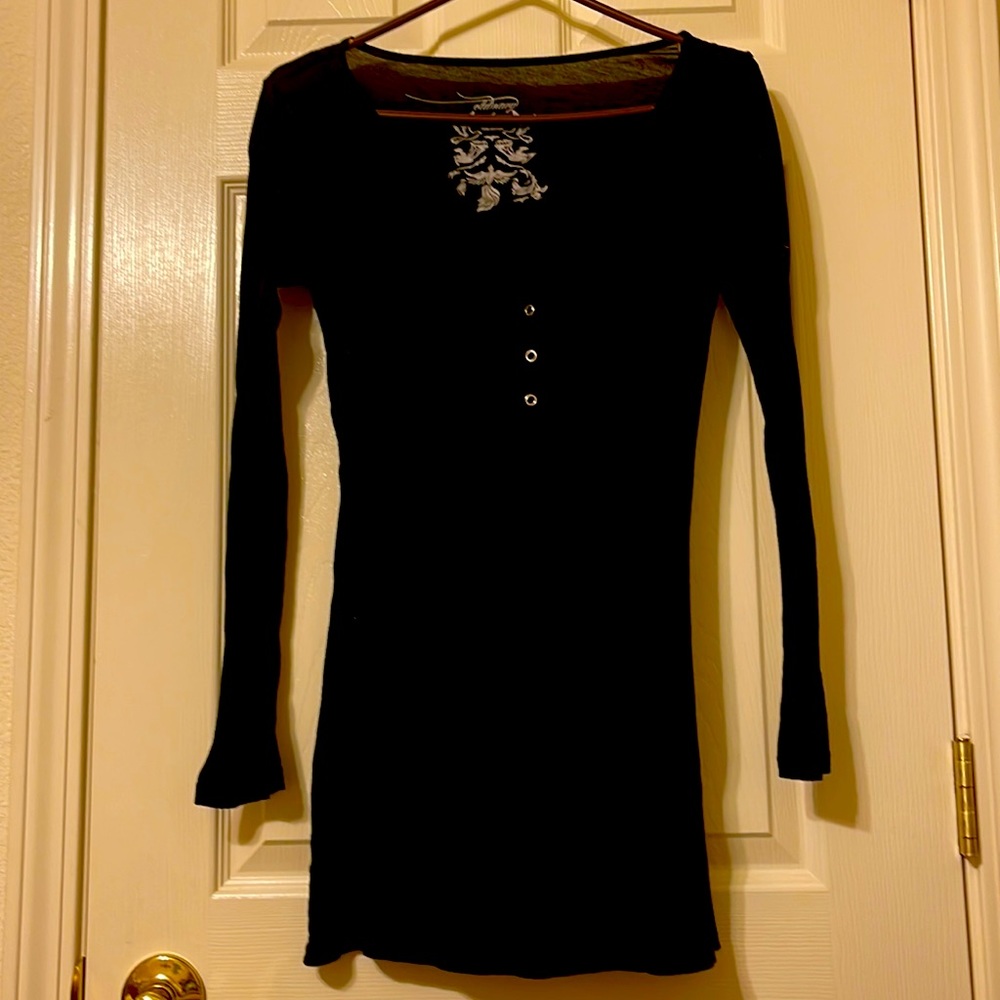 Black t-shirt long sleeve top size medium